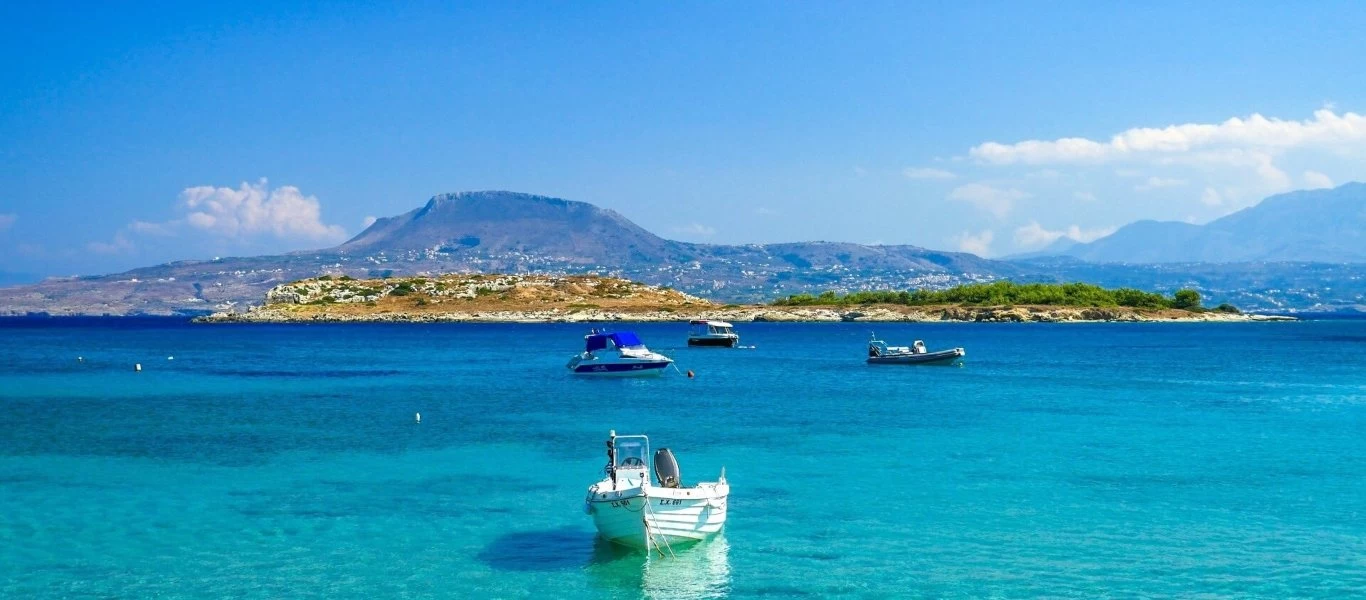 Χανιά: Επιχείρηση διάσωσης ανηλίκου που παρασύρθηκε στο πέλαγος με το φουσκωτό του (βίντεο)